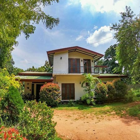 The Sigiriya White House Exterior foto